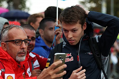 Toro Rosso, Kvyat'ı Rusya'da açıklayacak, ikinci koltuk için Ticktum bekleniyor