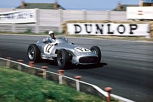 La carrera de Stirling Moss, en 100 fotos