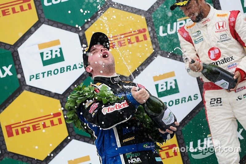 Pole na corrida 2, Tozzo fatura primeira vitória no Marcas