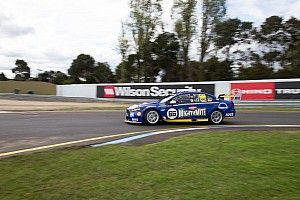 Sandown 500: Coulthard tops damp warm-up