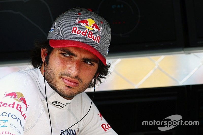 Sainz kepada Red Bull: “Tahun 2018, saya ingin membalap di tim papan atas”