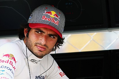 Sainz to Red Bull: "I want to race for top team in 2018"