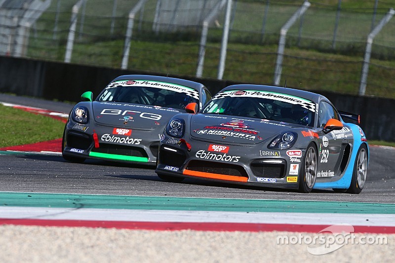 Cayman GT4 Trophy Italia: bella doppietta di De Castro al Mugello