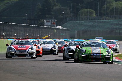 Ad Imola sta per iniziare la seconda gara della Carrera Cup Italia