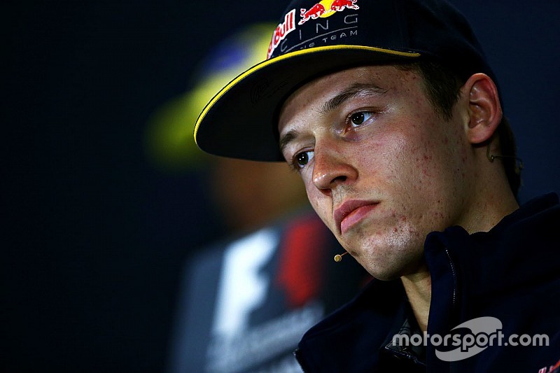 Amikor Kvyat az őrületbe kergette Vettelt: a nagy balhé Szocsiban
