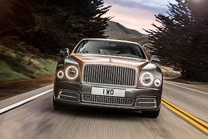 Bentley та Lamborghini можуть продати до 2030 року