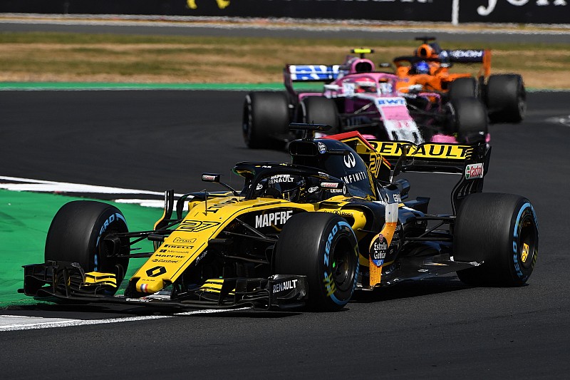 Абитбуль объяснил причину необычной стратегии Renault в Сильверстоуне