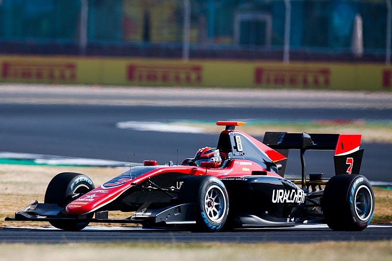 Мазепин уступил только Юберу в субботней гонке британского этапа GP3
