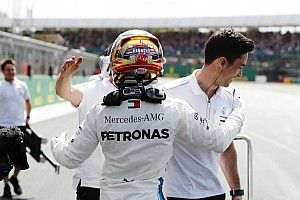 Hamilton logra una pole histórica; los españoles, fuera del top10