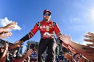 Dale Earnhardt Jr. honored at 2017 NASCAR Awards in Las Vegas