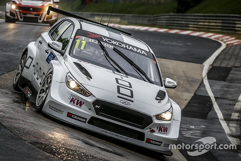 Thed Björk trionfa in Gara 3 al Nordschleife