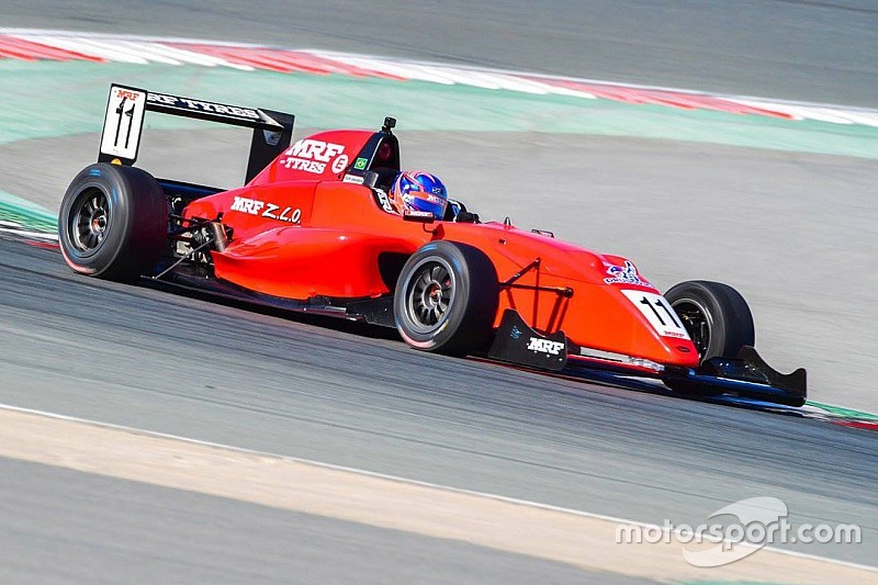 MRF Abu Dhabi: Diwarnai Safety Car, Presley finis keempat di Race 2