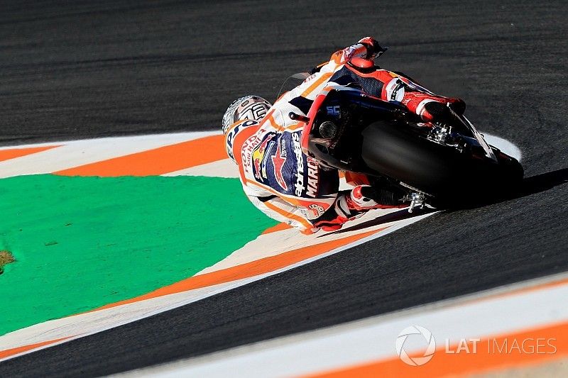 Valencia MotoGP: Marquez düşmesine rağmen polede, Dovizioso 9. sırada!