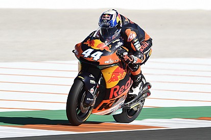 Oliveira klopt Morbidelli in Valencia en scoort hattrick