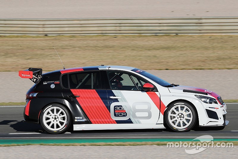 Doppio colpo per la DG Sport: Comte sulla 308 TCR, Eric Nève team manager