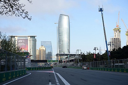La FIA cambia la entrada de boxes en Bakú tras las quejas de los pilotos
