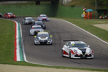 Fotogallery: gli scatti più belli del round di Imola del TCR Italia