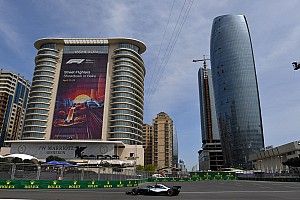 Bottas lidera una intensa primera sesión en Bakú