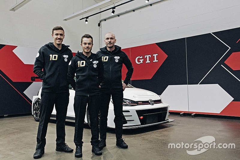 Bundesliga és motorsport: TCR-csapatot alapított Max Kruse