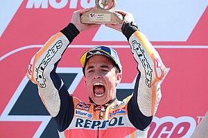 Márquez se lleva la carrera más emocionante del año en Assen