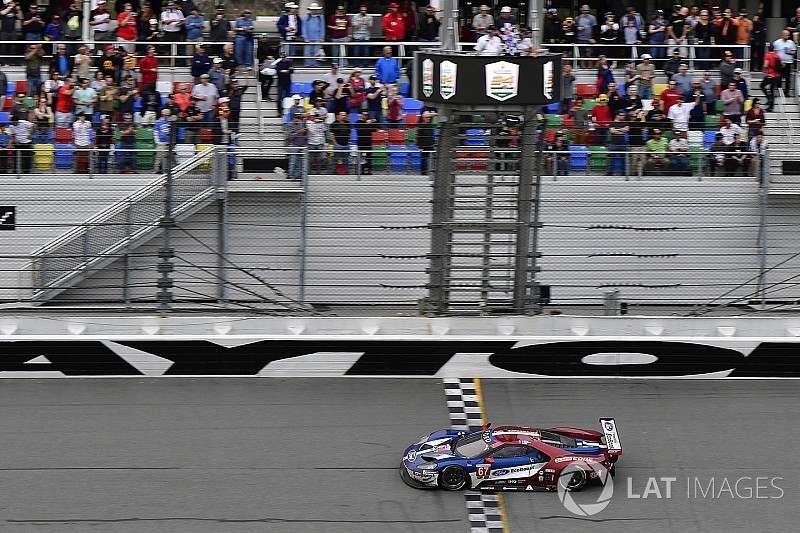 Daytona 24 Jam: Ford GT tidak tertandingi di GTLM