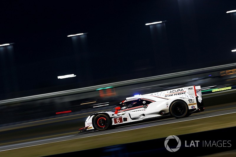Daytona mi-course - Les deux Acura Penske en tête