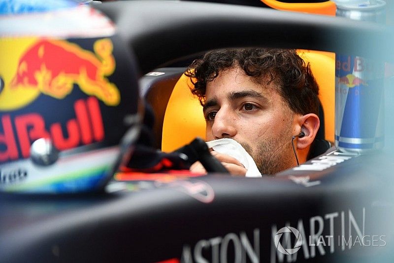 Ricciardo: "Cualquier piloto top lograría la pole con el Mercedes"
