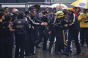 34 éve ezen a napon Senna megszerzi az első F1-es győzelmét