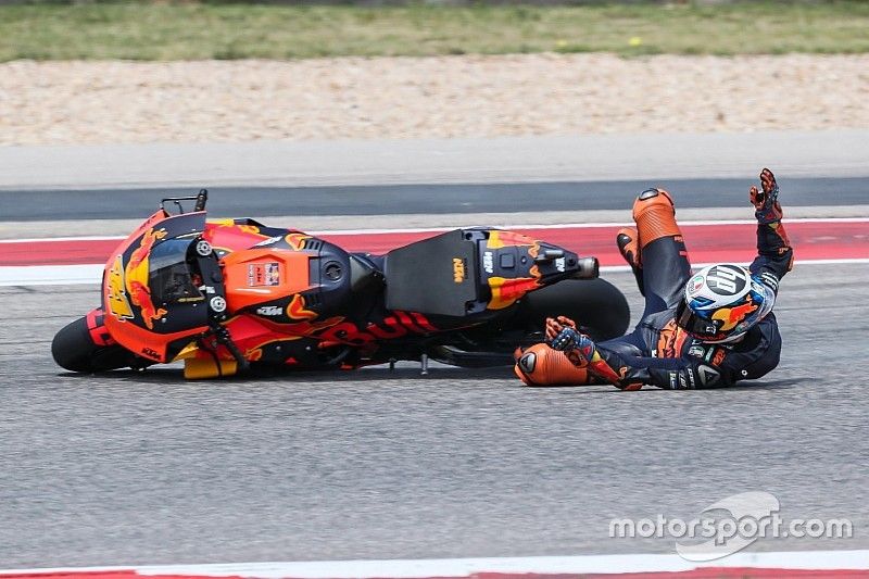 Crash of Pol Espargaro, Red Bull KTM Factory Racing