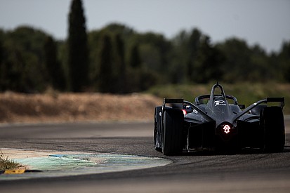 Galéria a Formula E-tesztről – olyan, mint egy scifi