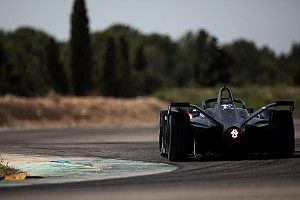 Galéria a Formula E-tesztről – olyan, mint egy scifi