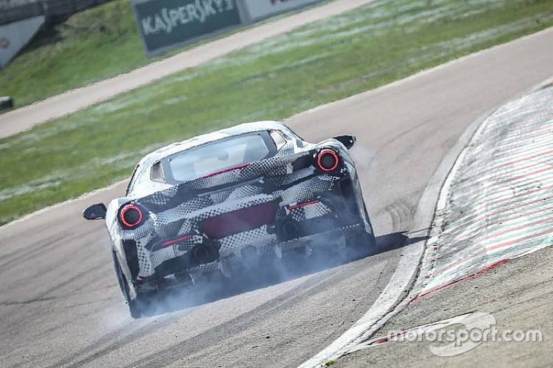 Prueba del Ferrari 488 Pista 2018, el coche que también probó Valentino Rossi