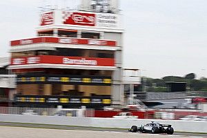 Bottas pone a Mercedes al frente en la segunda mañana de test en Barcelona