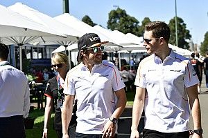 Alonso over Vandoorne: "Stoffel wordt dit jaar nog sterker"