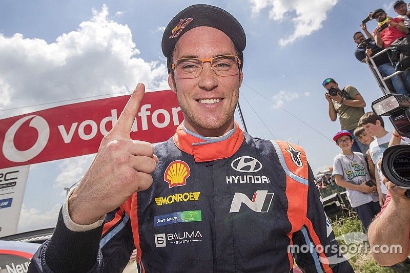 Winner Thierry Neuville, Hyundai Motorsport