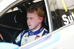 Croft BTCC: Sutton leads Subaru 1-2 in qualifying