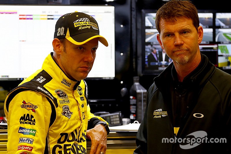 Kenseth knocked out of contention while oblivious to NASCAR penalty