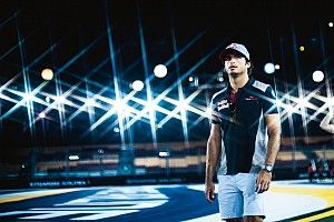 Sainz: "Por ahora, sé que terminaré el año en Toro Rosso"