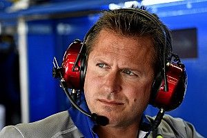 Jimmie Johnson and team roll on without car chief Ron Malec
