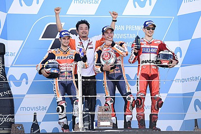 Marquez ad Aragon ha portato sul podio "Shiba", l'uomo dei ricambi