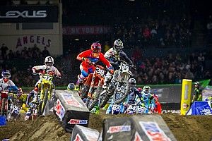 Prima vittoria di Shane McElrath nella 250 ad Anaheim