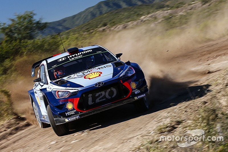 WRC Argentinië: Neuville verkleint gat na problemen Evans