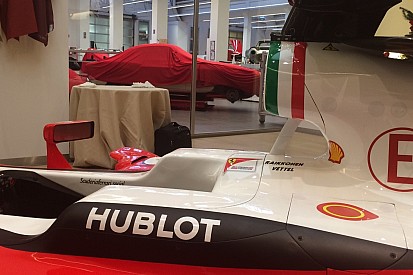 Ferrari: Velasco visita il Reparto Corse e motiva i tecnici