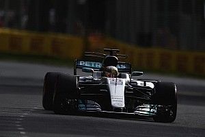 Hamilton diz que Mercedes melhorou "da noite para o dia"