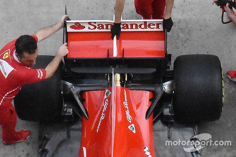 Ferrari: Raikkonen cambia la trasmissione e paga 5 posizioni in griglia