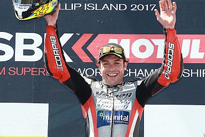 Roberto Rolfo, con Suzuki y Grillini en el WorldSBK 2018