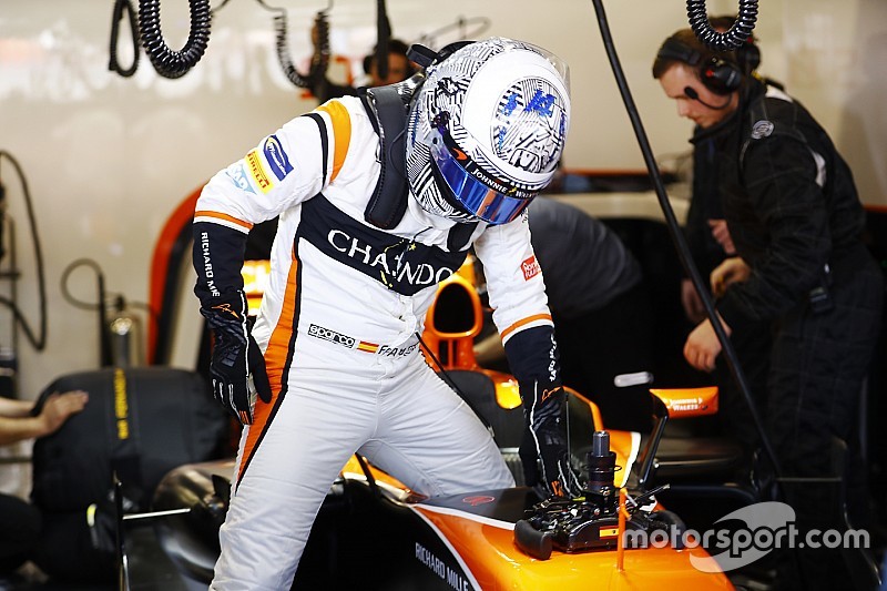 Honda pas fiable, Alonso a passé la matinée à jouer au tennis !