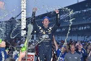 Facing an uncertain future, Kahne makes big statement with Indy win