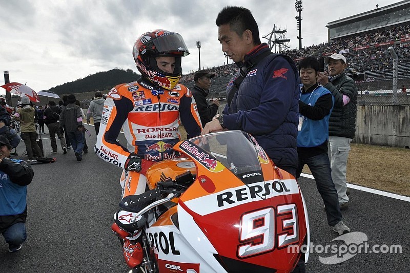 ホンダ・サンクスデー②マルケス&ベドロサ、CBR250Rビギナー選手権に出走