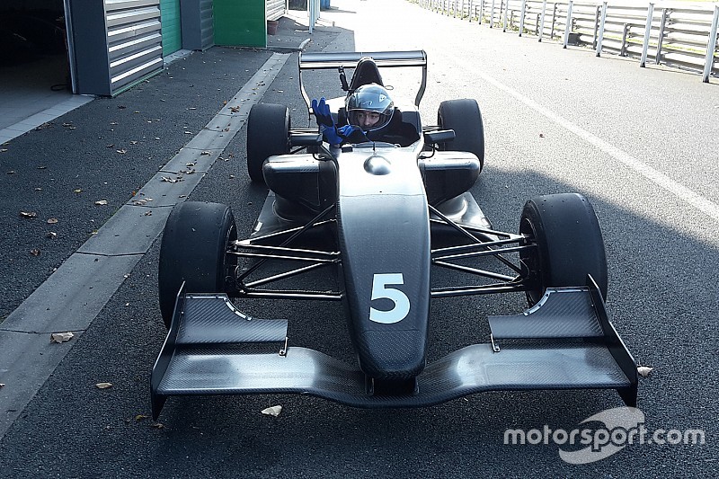 Expérience - Au volant d'une Formule Renault